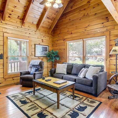 Pigeon Forge Cabin Premier Location And Hot Tub Екстериор снимка