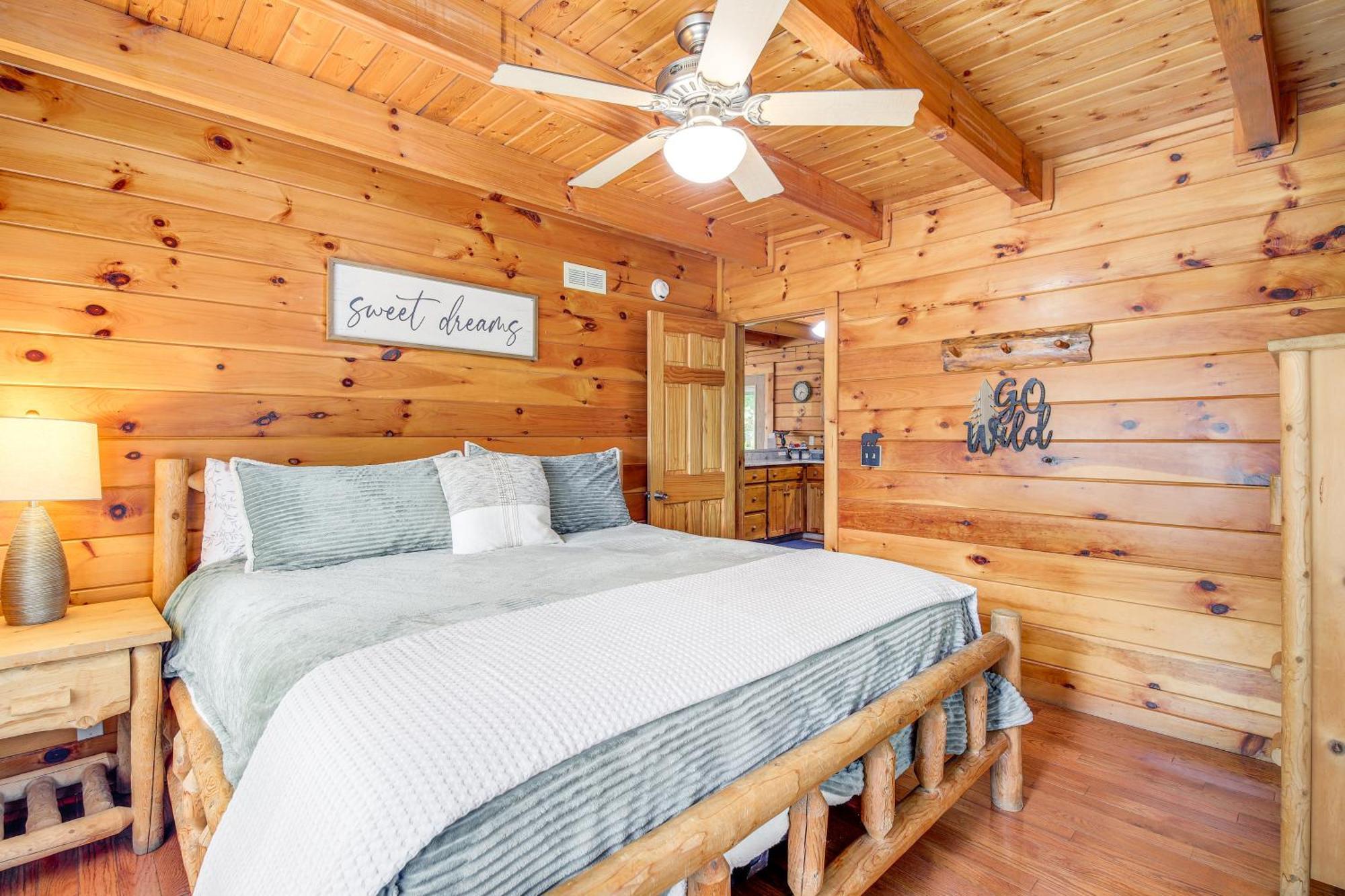 Pigeon Forge Cabin Premier Location And Hot Tub Екстериор снимка