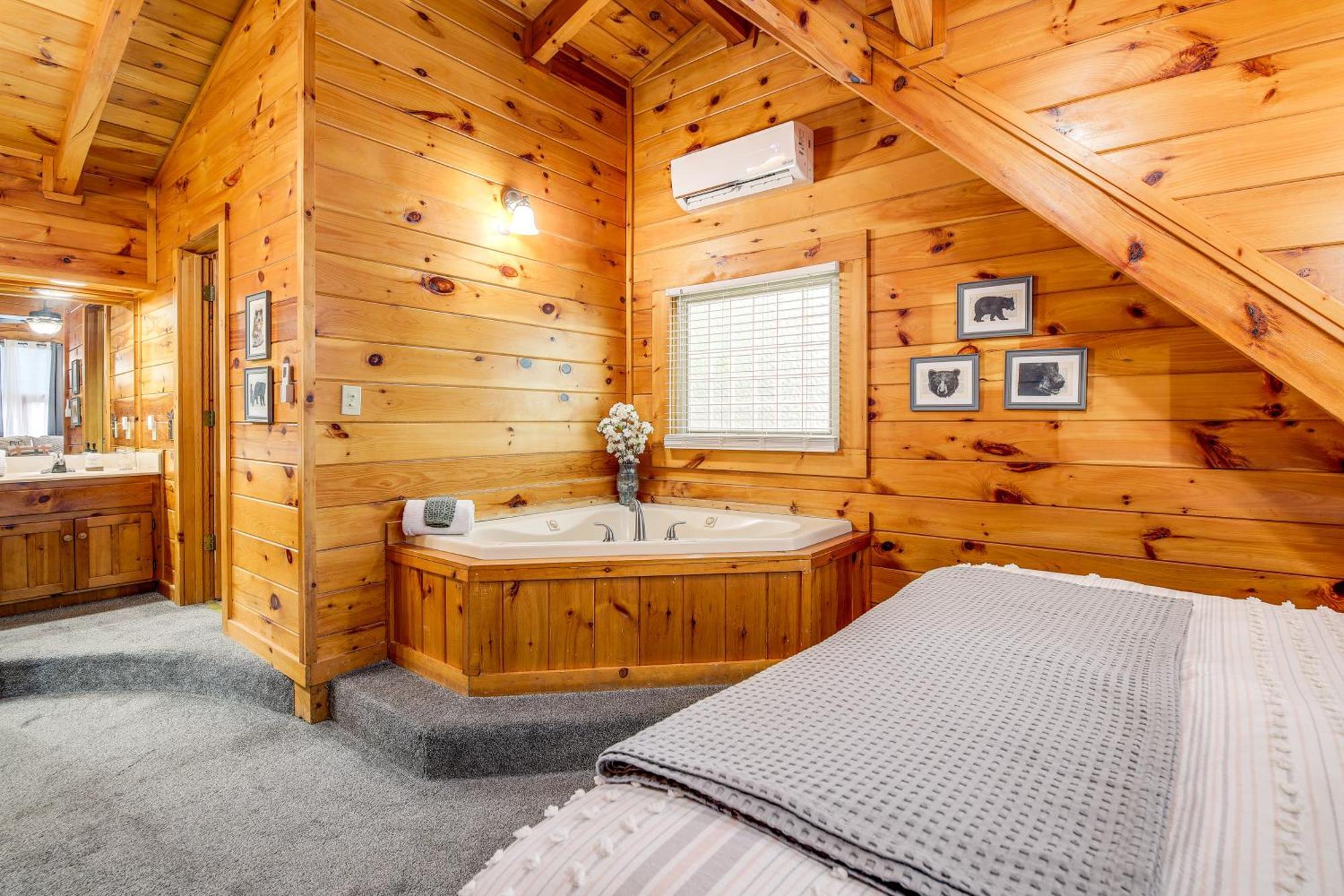 Pigeon Forge Cabin Premier Location And Hot Tub Екстериор снимка