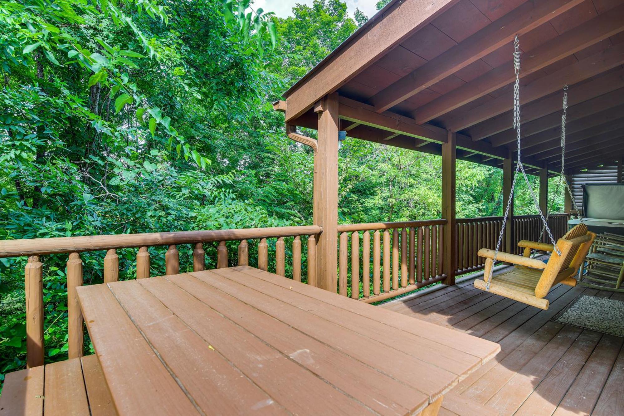 Pigeon Forge Cabin Premier Location And Hot Tub Екстериор снимка