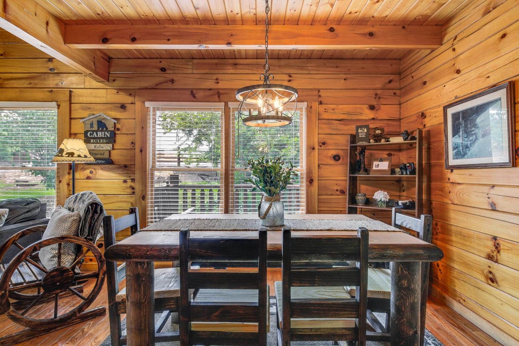 Pigeon Forge Cabin Premier Location And Hot Tub Екстериор снимка