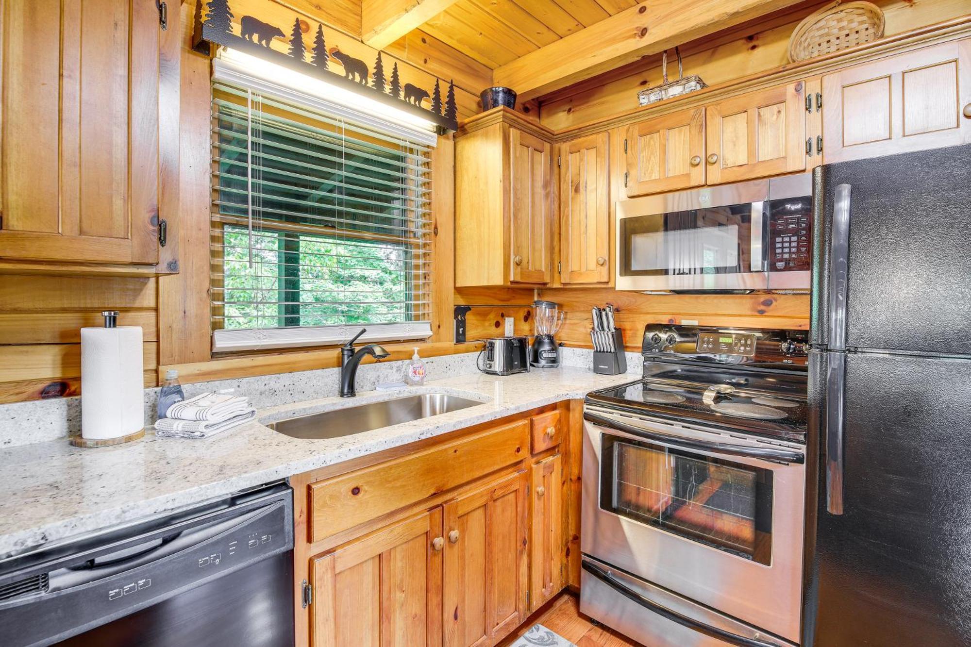 Pigeon Forge Cabin Premier Location And Hot Tub Екстериор снимка